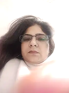 Snapshot of Husnpari20 chatting on 3, 1, 2025 Husnpari20 online show from 3, 1, 2025