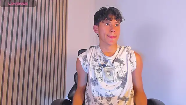 Snapshot of Angel_esteban_fx chatting on 8, 5, 2026 Angel esteban fx online show from 8, 5, 2026