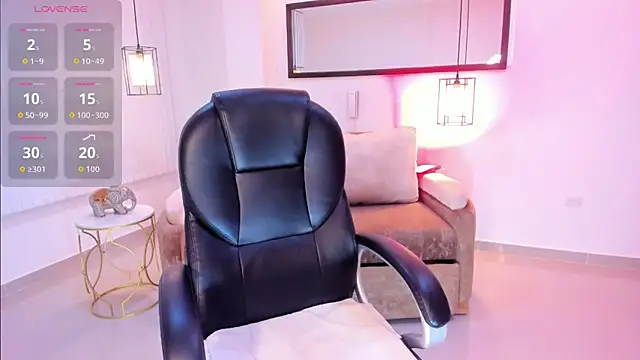 Snapshot of Aida_adams chatting on 1, 3, 2026 Aida adams online show from 1, 3, 2026