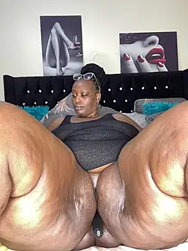 MsWhiteChocolatte online show from 19, 1, 2025