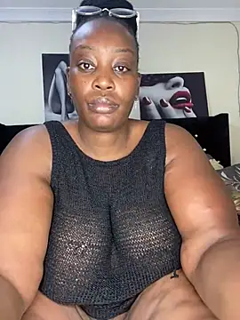 MsWhiteChocolatte online show from 3, 3, 2025