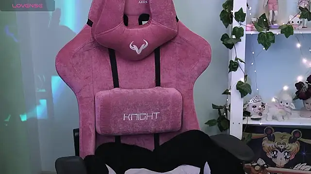 prettybones online show from 8, 3, 2026