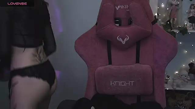 prettybones online show from 23, 4, 2026