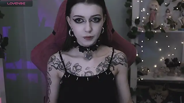 Snapshot of prettybones chatting on 19, 6, 2026 prettybones online show from 19, 6, 2026