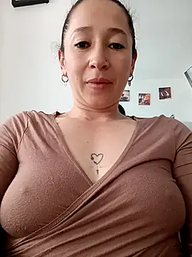 Snapshot of emilypoppy3 chatting on 18, 4, 2026 emilypoppy3 online show from 18, 4, 2026