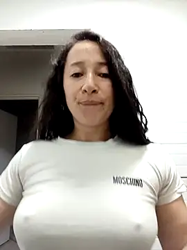 Snapshot of emilypoppy3 chatting on 25, 4, 2026 emilypoppy3 online show from 25, 4, 2026
