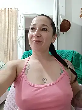 Snapshot of emilypoppy3 chatting on 3, 6, 2026 emilypoppy3 online show from 3, 6, 2026