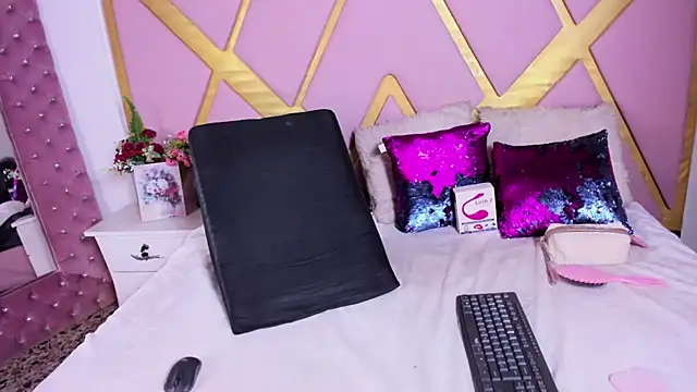 ShellbyDior online show from 3, 3, 2026