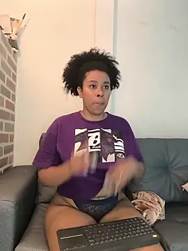 Snapshot of EmmilyBrant chatting on 10, 2, 2026 EmmilyBrant online show from 10, 2, 2026