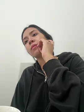 Mila Morgan online show from 6, 4, 2026