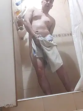 Snapshot of TuBandi2 chatting on 7, 11, 2025 TuBandi2 online show from 7, 11, 2025