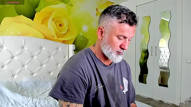 BlowMyXXL online show from 6, 11, 2025