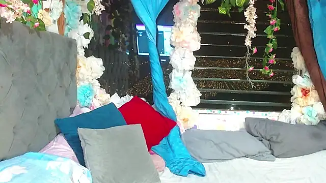 Snapshot of Karly_coffe chatting on 12, 2, 2026 Karly coffe online show from 12, 2, 2026