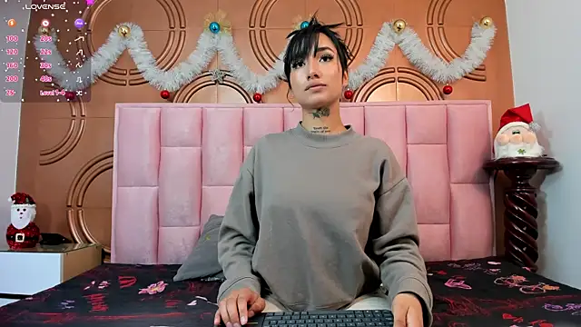 emmily keller19 online show from 27, 12, 2024