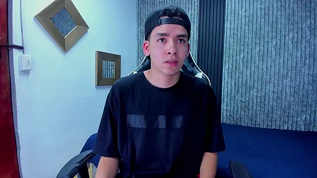 Mike 0233  online show from 29, 10, 2025