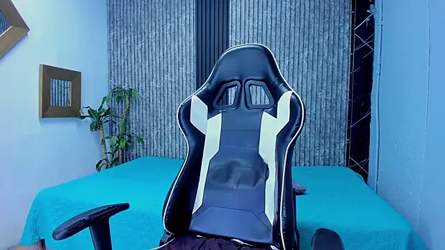 Mike 0233  online show from 31, 10, 2025