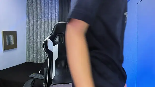 Mike 0233  online show from 20, 12, 2025