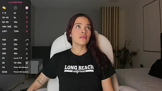 violeth hill online show from 6, 3, 2025