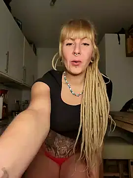 Snapshot of Jenna-Lia chatting on 14, 12, 2024 Jenna-Lia online show from 14, 12, 2024