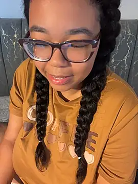 Snapshot of XMara chatting on 16, 7, 2026 XMara online show from 16, 7, 2026