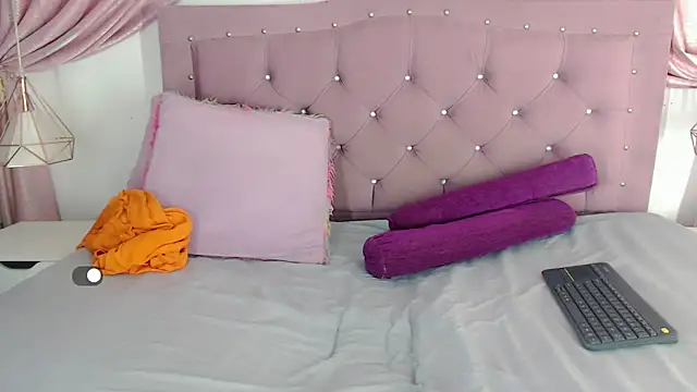 Snapshot of SexyJuliii21 chatting on 29, 12, 2024 SexyJuliii21 online show from 29, 12, 2024