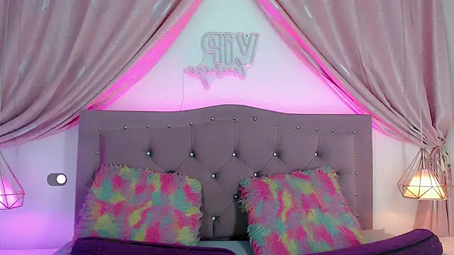 Snapshot of SexyJuliii21 chatting on 30, 12, 2024 SexyJuliii21 online show from 30, 12, 2024