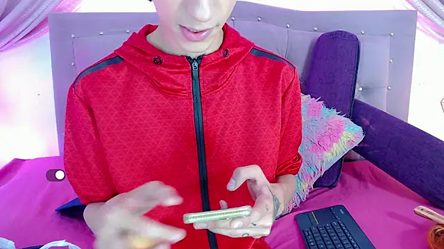 Snapshot of SexyJuliii21 chatting on 10, 1, 2025 SexyJuliii21 online show from 10, 1, 2025