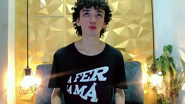 Snapshot of SexyJuliii21 chatting on 7, 2, 2025 SexyJuliii21 online show from 7, 2, 2025