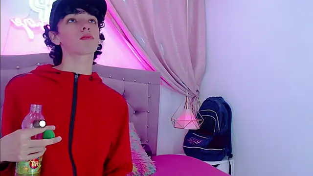 Snapshot of SexyJuliii21 chatting on 27, 2, 2025 SexyJuliii21 online show from 27, 2, 2025