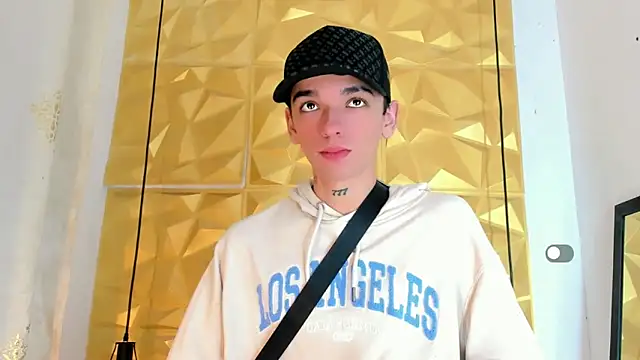 Snapshot of SexyJuliii21 chatting on 11, 9, 2025 SexyJuliii21 online show from 11, 9, 2025