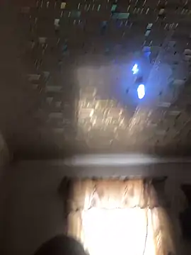 Snapshot of MixedItem chatting on 28, 10, 2025 MixedItem online show from 28, 10, 2025