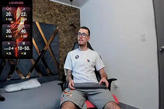 Snapshot of CodyWalkerR chatting on 7, 1, 2025 CodyWalkerR online show from 7, 1, 2025