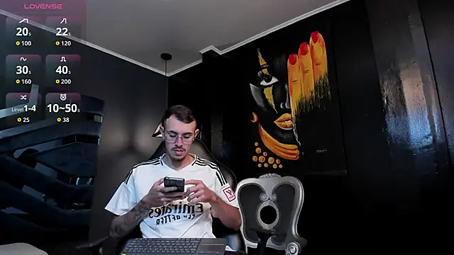 Snapshot of CodyWalkerR chatting on 11, 9, 2025 CodyWalkerR online show from 11, 9, 2025