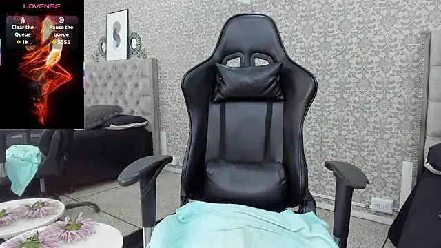 Snapshot of CodyWalkerR chatting on 4, 11, 2025 CodyWalkerR online show from 4, 11, 2025