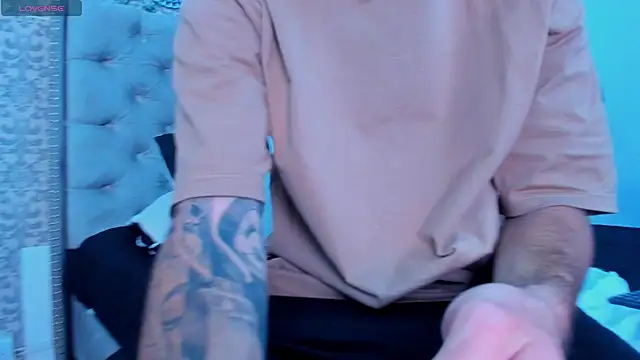 Snapshot of CodyWalkerR chatting on 22, 11, 2025 CodyWalkerR online show from 22, 11, 2025