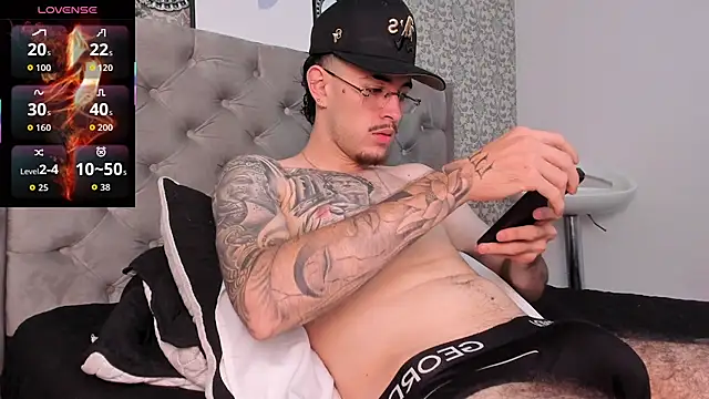 Snapshot of CodyWalkerR chatting on 29, 11, 2025 CodyWalkerR online show from 29, 11, 2025