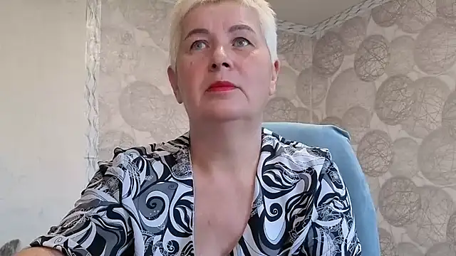 NicoleOlla online show from 22, 10, 2025