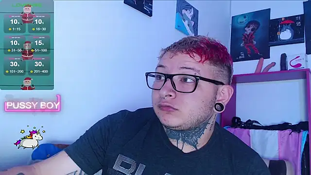 Snapshot of princeFtm chatting on 4, 1, 2025 princeFtm online show from 4, 1, 2025