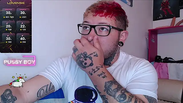 Snapshot of princeFtm chatting on 12, 1, 2025 princeFtm online show from 12, 1, 2025