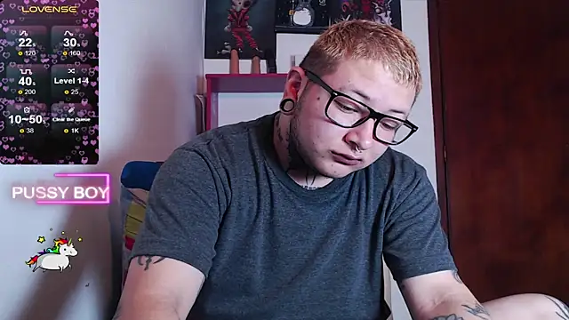 Snapshot of princeFtm chatting on 1, 2, 2025 princeFtm online show from 1, 2, 2025