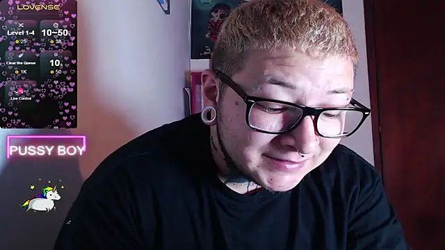 Snapshot of princeFtm chatting on 5, 2, 2025 princeFtm online show from 5, 2, 2025