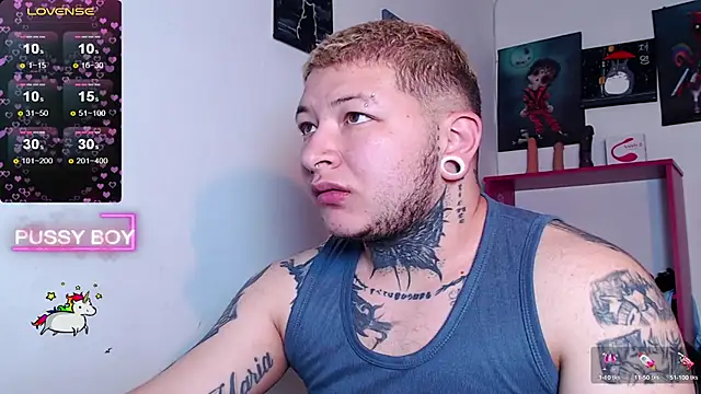 Snapshot of princeFtm chatting on 10, 2, 2025 princeFtm online show from 10, 2, 2025