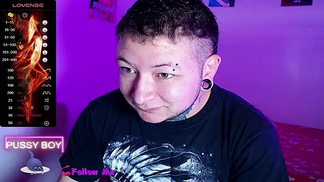 Snapshot of princeFtm chatting on 17, 11, 2025 princeFtm online show from 17, 11, 2025