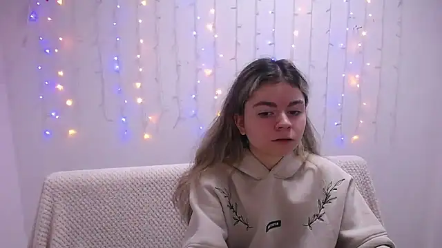 TinaRedly online show from 26, 1, 2025