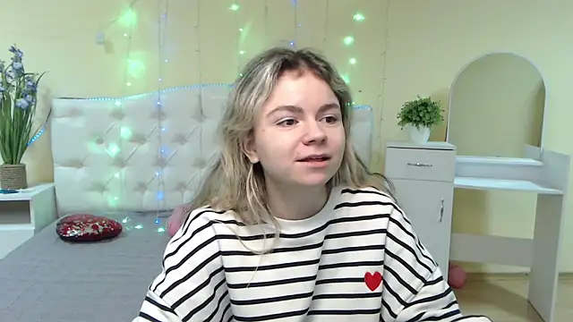 TinaRedly online show from 27, 1, 2025