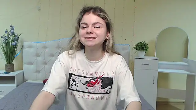 TinaRedly online show from 3, 2, 2025