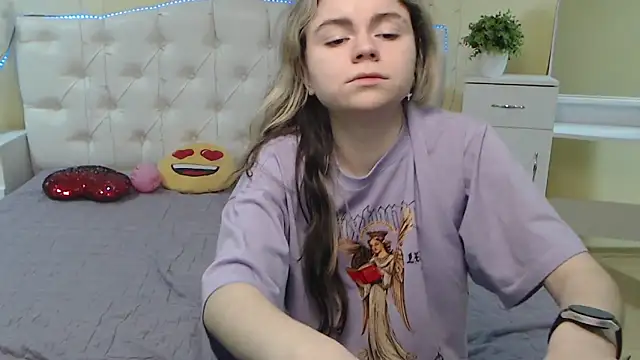 TinaRedly online show from 5, 2, 2025