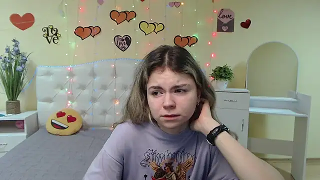 TinaRedly online show from 16, 2, 2025