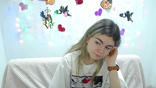 TinaRedly online show from 1, 3, 2025