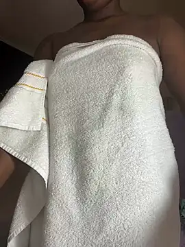 kellya  online show from 2, 2, 2025